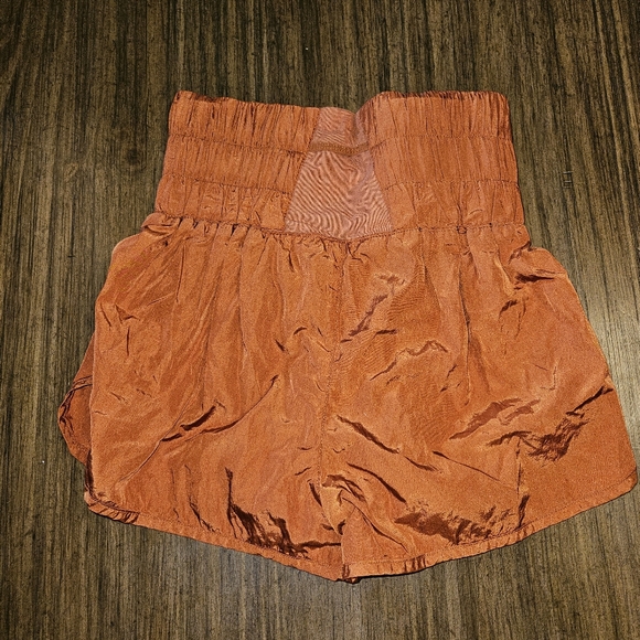 Free People FP Movement THE WAY HOME Shorts in Red Earth Burnt Orange S - Picture 3 of 6